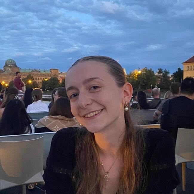 Babysitter in Marseille: Charlotte