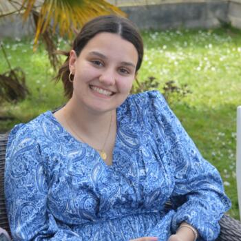 Babysitter in Saintry-sur-Seine: Emma