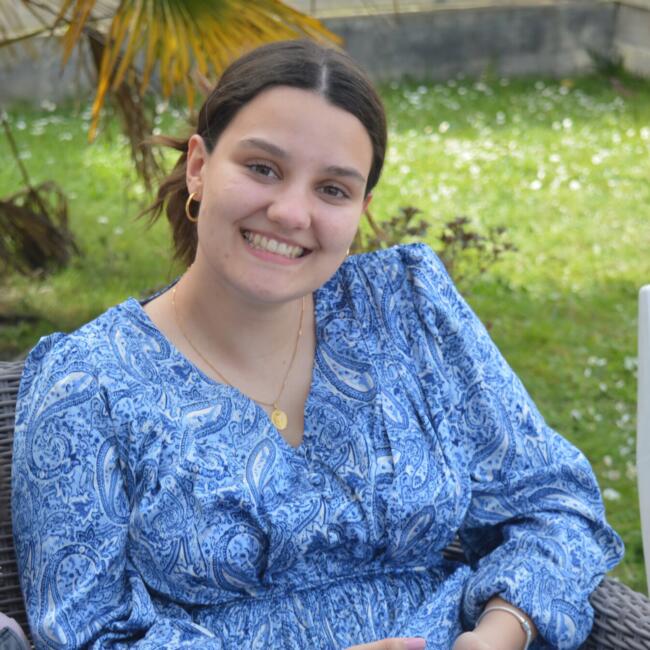 Babysitter in Saintry-sur-Seine: Emma
