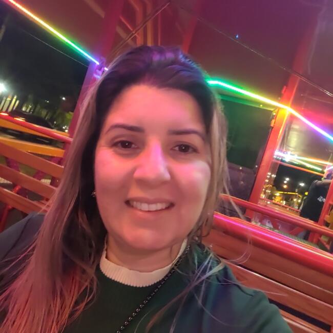 Babysitter in São José do Rio Preto: Joyce