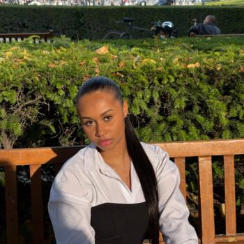 Babysitter in Savigny-le-Temple: Maelys