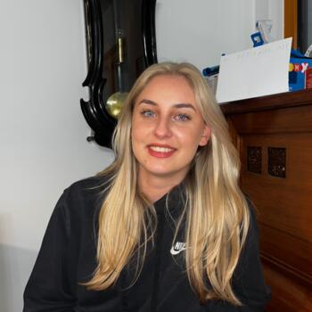 Babysitter in Mengeš: Lea Hauptman