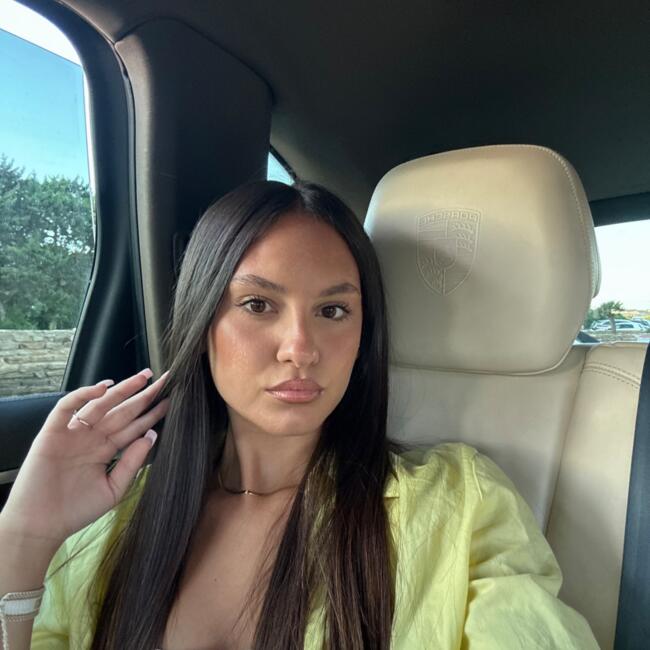Babysitter in Albanella: Angelica