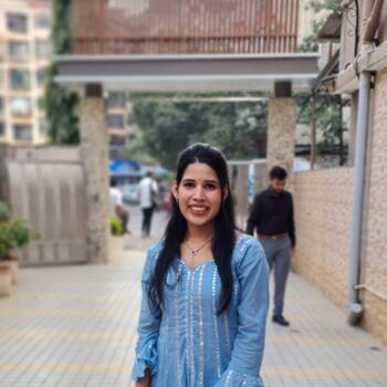 हैदराबाद में आया की नौकरी: बेबीसिटिंग से जुड़े काम Neha