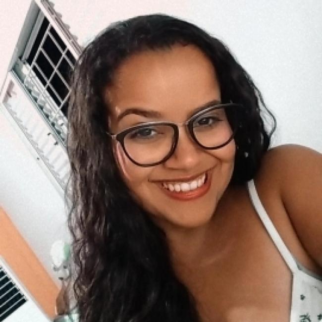 Babysitter in Uberlândia: Geovana