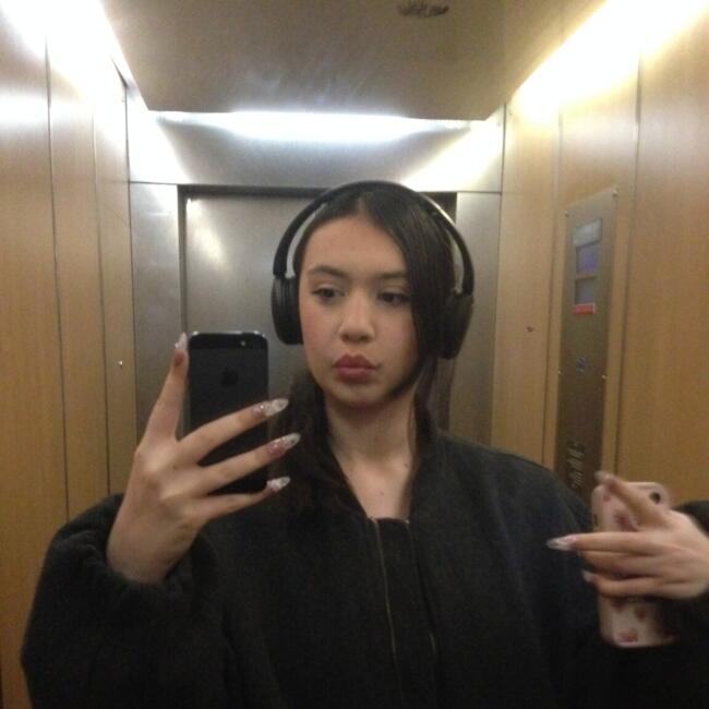 Babysitter in Clichy: Maissa