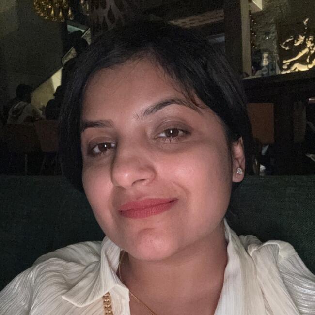 बंगलौर में बेबीसिटिंग की नौकरी: Parul