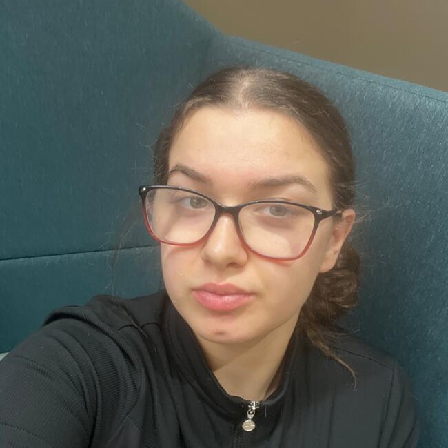 Babysitter in London: Mariana