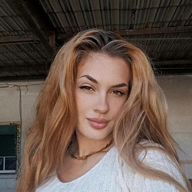 Babysitter in Carcavelos: Daniela