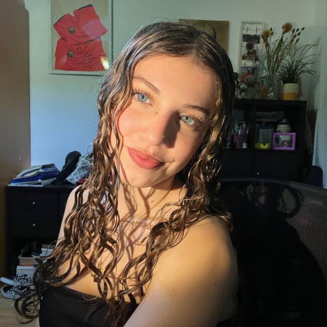 Canguro en Maçanet de la Selva: Xènia Deulofeu