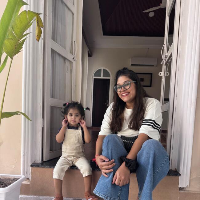 अहमदाबाद में बेबीसिटिंग की नौकरी: Kruti