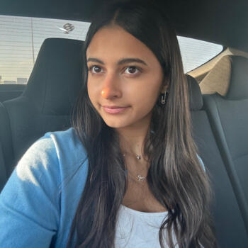 Babysitter a Neuilly-sur-Seine: Yasmina