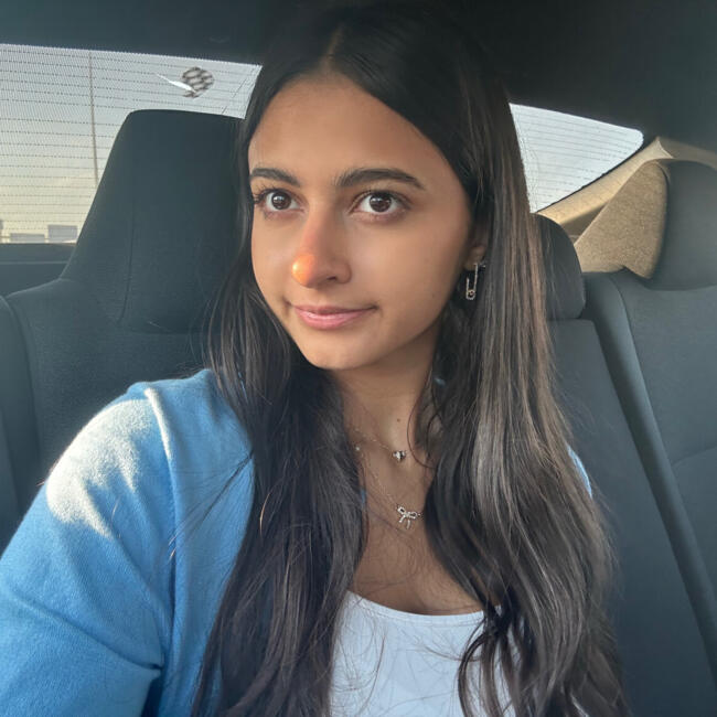 Babysitter in Neuilly-sur-Seine: Yasmina