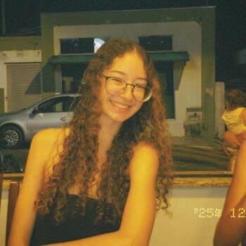 Babysitter in Alfenas: Rayana