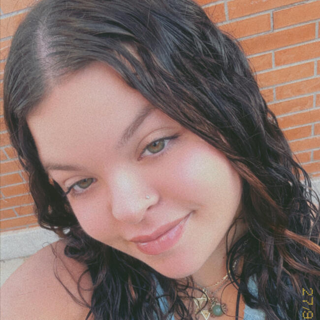 Babysitter in Dos Hermanas: Jennifer