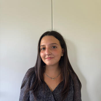 Babysitter in Matosinhos Municipality: Inês