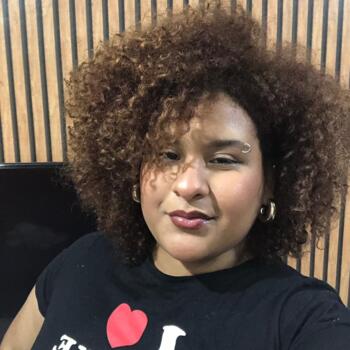 Babá em Rio das Ostras: Emilly