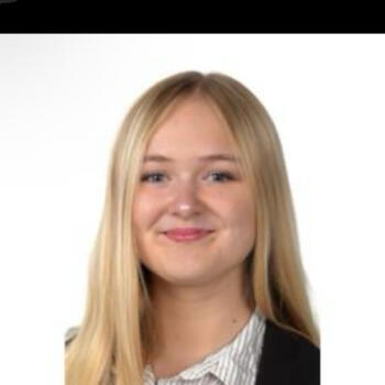 Babysitter Croydon: Ellie-Louise