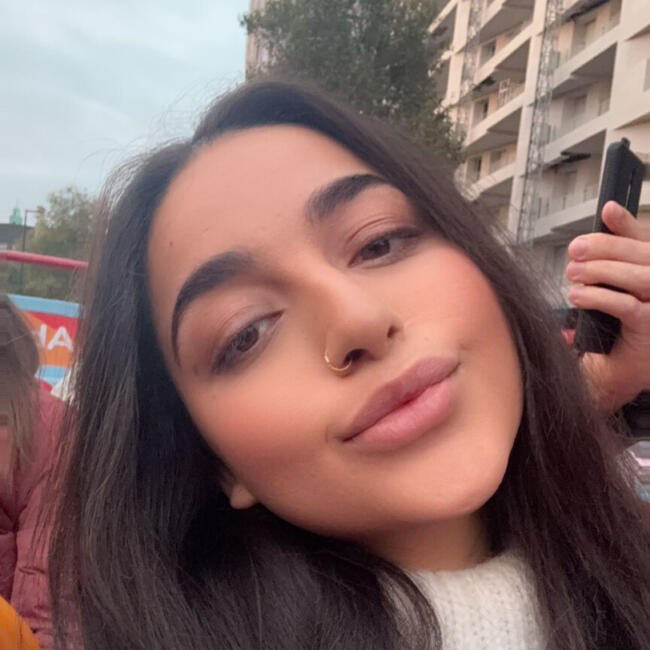 Babysitter in Halifax: Hira