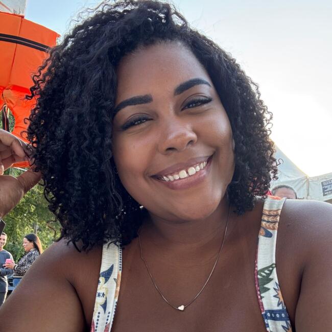 Babá em Saquarema: Ana Beatriz