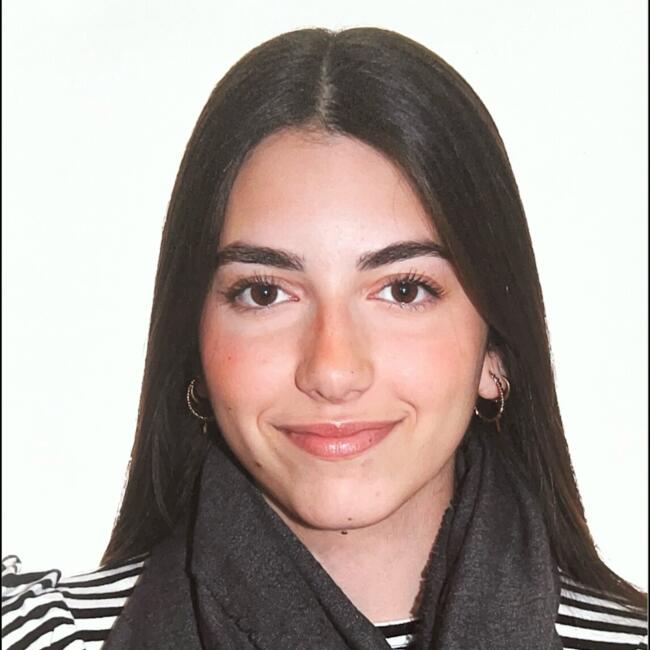 Babysitter in Ontinyent: Davinia