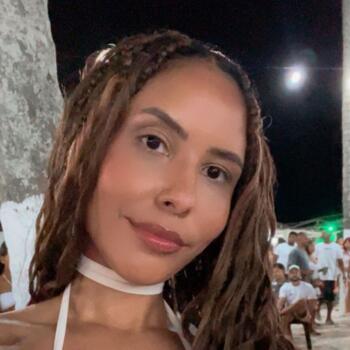 Babysitter Vila Velha: Janine