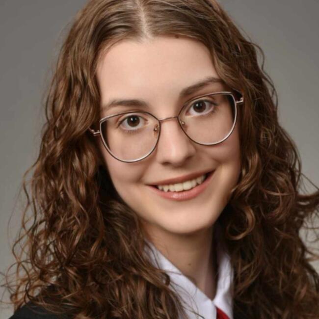 Bébiszitter Pécs területén: Leila