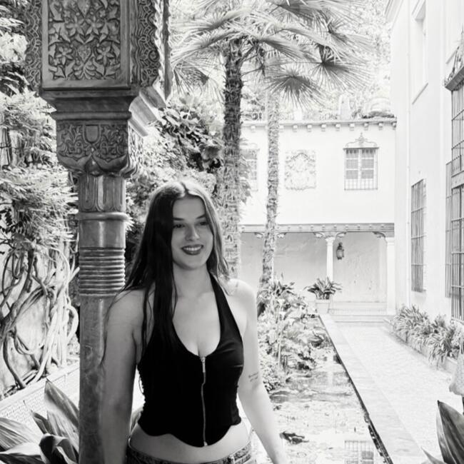 Babysitter in Granada: Olivia