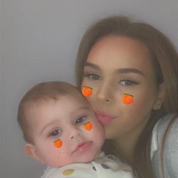 Babysitter in Sutton: Halle