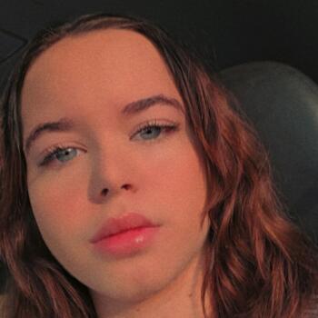 Babysitter in Victoria: Evelyn