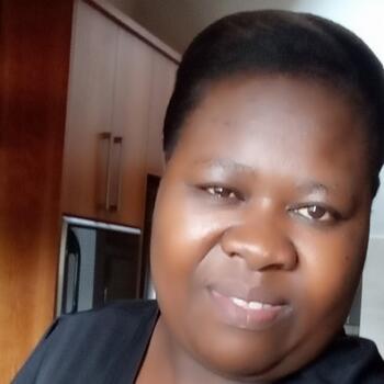 Babysitter in Soweto: ZOTHILE