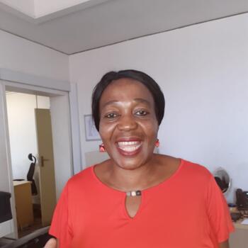 Babysitter in Bathurst: Thobile