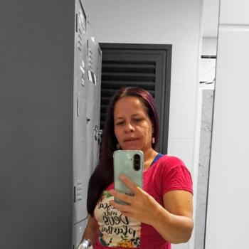 Babá em Várzea Paulista: Adriana