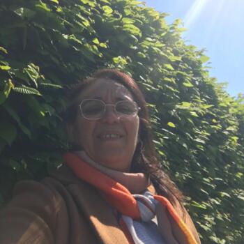 Babysitter in Fontenay-le-Fleury: Farida