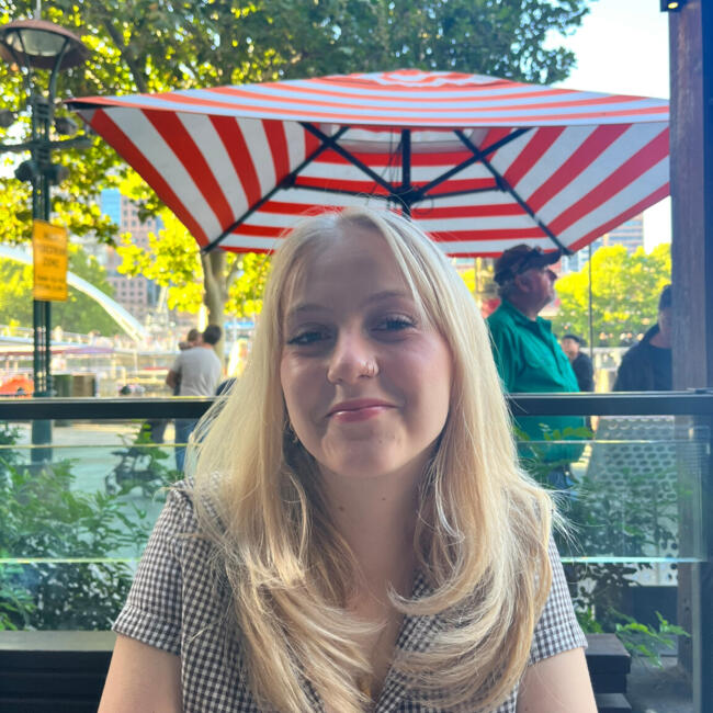 Babysitter in Geelong: Ava