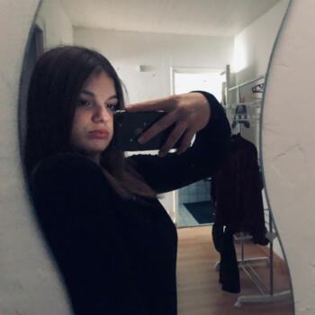 Babysitter in Saint-Fortunat-sur-Eyrieux: Rachel