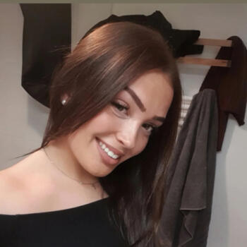 Babysitter in Villeneuve-Tolosane: Enza