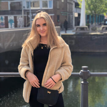 Oppas in Capelle aan den IJssel: Laura