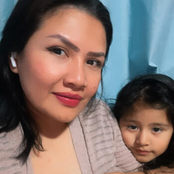 Babysitter in Borough of Queens: Emma