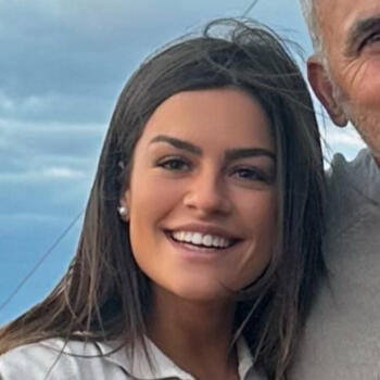 Babysitter in Sens-de-Bretagne: Ichayna