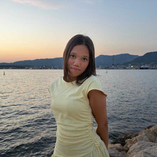 Babysitter in Toulon: Shaïma