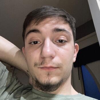 Babysitter in Longeville-lès-Saint-Avold: Leny