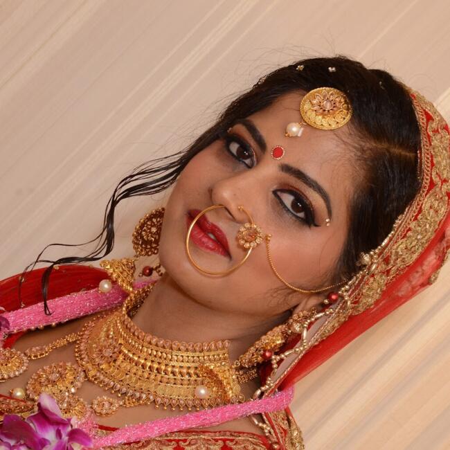 Babysitting job in Ghaziabad: Lalita