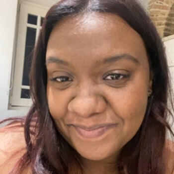 Oppas in Troyes: Agalina