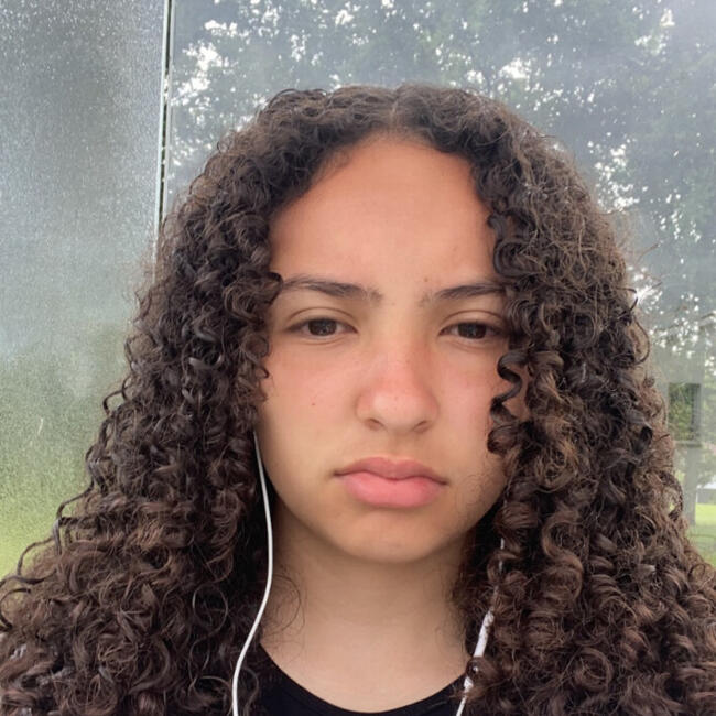 Babysitter in Saint-Jean-d'Illac: Cheima