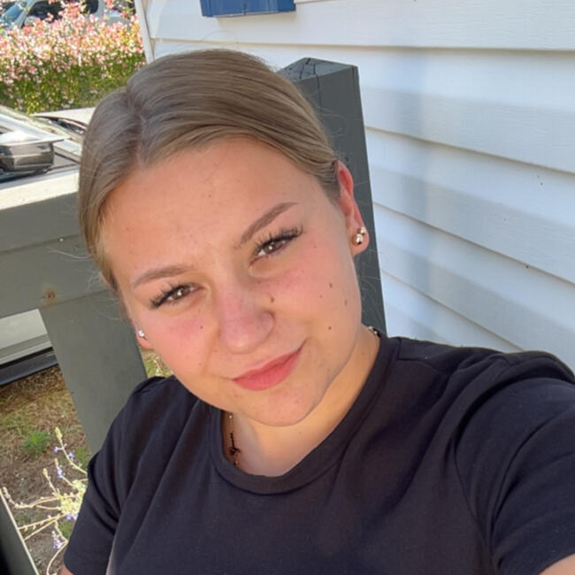 Babysitter in Hébécourt: Maëva