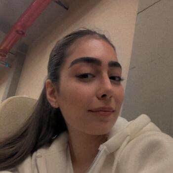 Babysitter in Istanbul: Fatima