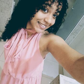 Babysitter in Curitiba: Yasmin