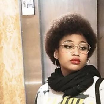 Babysitter in Tours: Leila