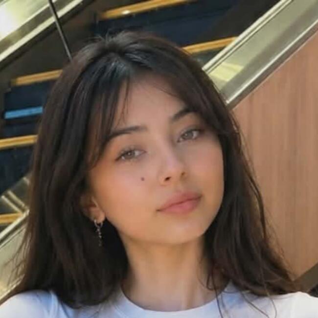Babysitter in Tunis: Amira